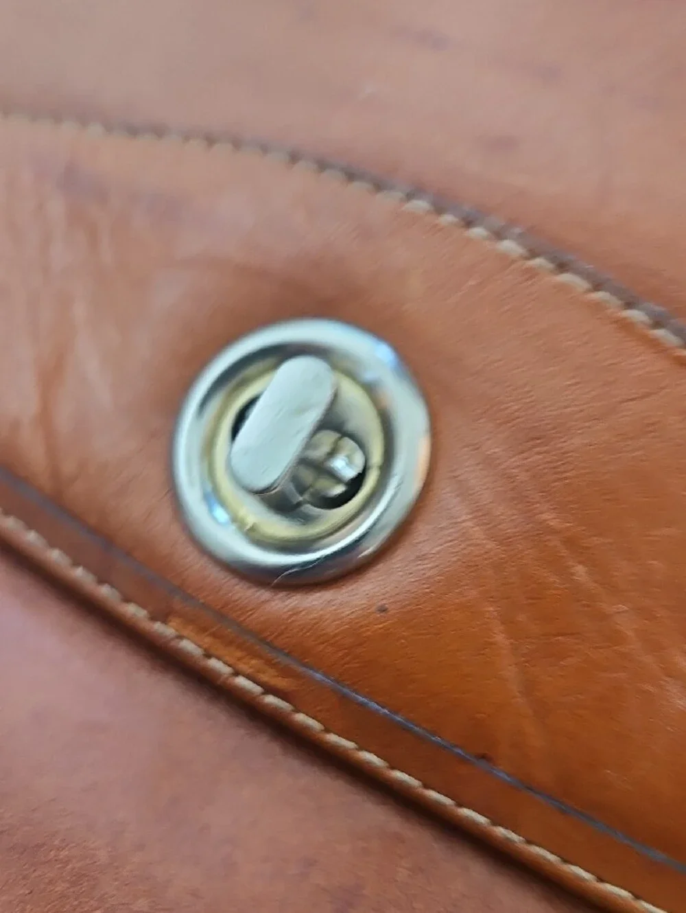MATT & NAT Women's Bag.Patina,Few Makeup Marks Inside. Leather